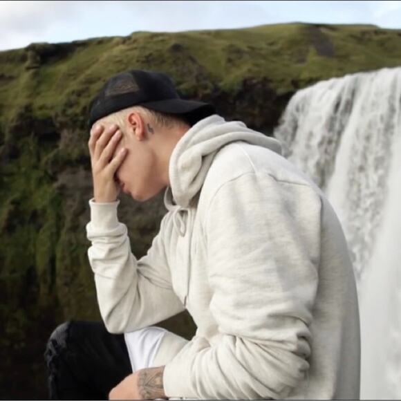 Drop Dead Cry Blood Hoodie Mens S ASO Justin Bieber I'll Show You Video Rare Pop - Picture 10 of 12